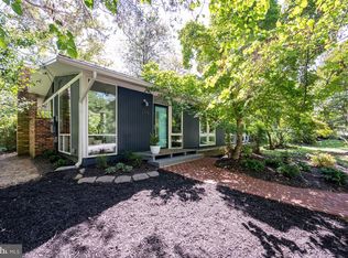 2305 Glasgow Rd, Alexandria, VA 22307