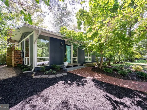 2305 Glasgow Rd, Alexandria, VA 22307