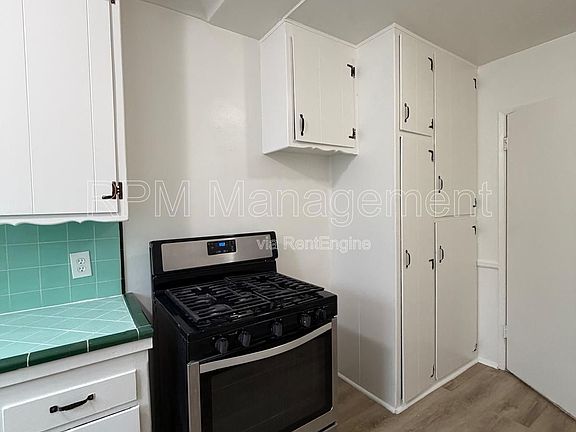 4th image of 4800 Beverly Blvd #3