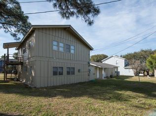 26 Bayberry Cir, Rockport, TX 78382