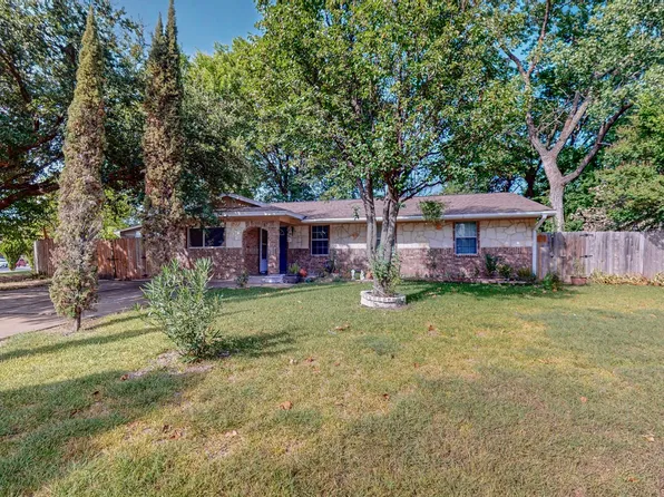 401 Moonlight Dr, Garland, TX 75040