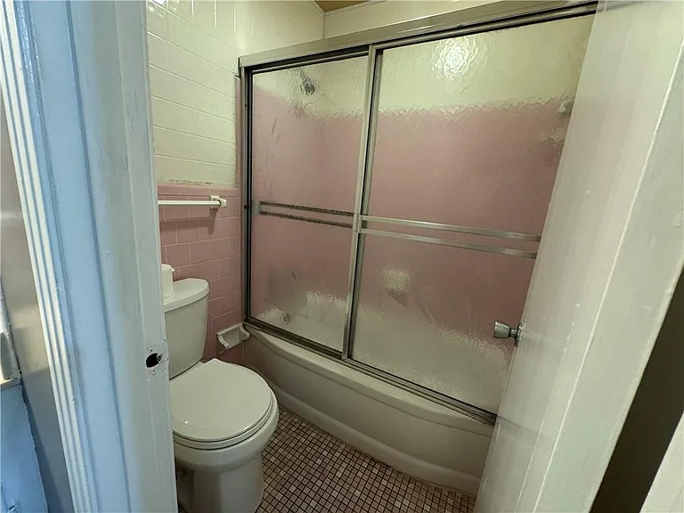 1054 Gallen Ct — Photo 14