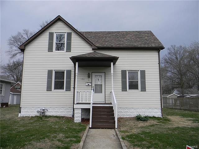 2nd image of 136 Lucinda Ave