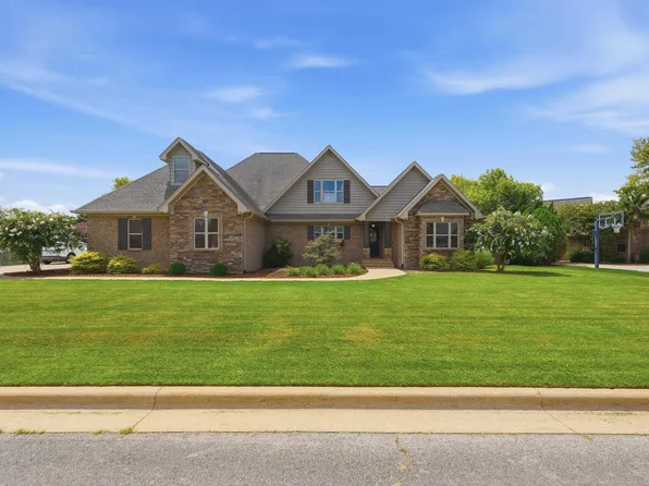 114 Grand Haven Dr, Tuscumbia, AL 35674