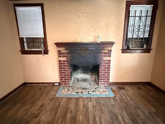 5th image of 1459 W 15TH Street