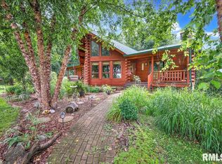 124 Oak Grove Cir, Dahinda, IL 61428