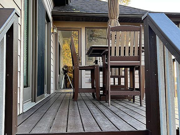 4th image of 415 Northshore Dr