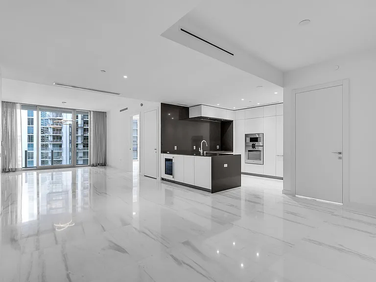 300 Biscayne Boulevard Way #3008 — Photo 14