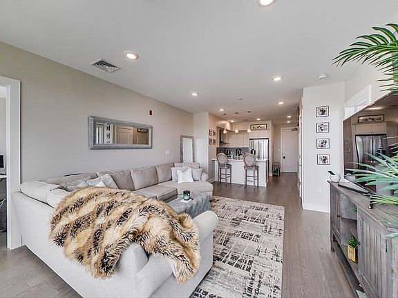 3rd image of 130 Broad Reach Unit 206