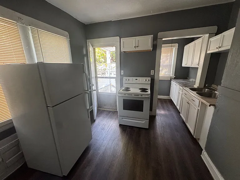 10006 Pierpont Ave — Photo 10