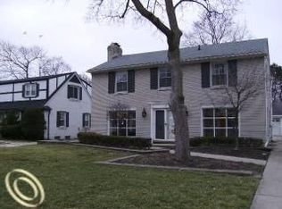 130 Lodewyck Ave, Mount Clemens, MI 48043