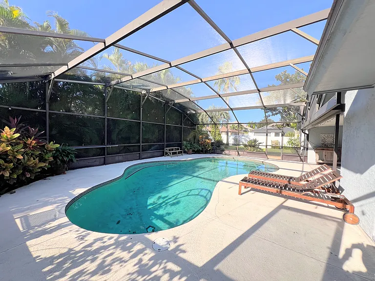 8718 Master Link Ct — Photo 44