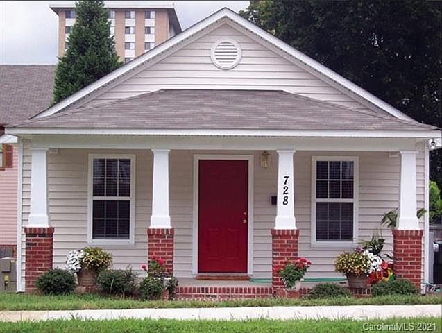 1st image of 506 Roberts St