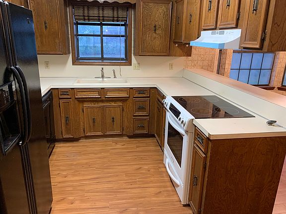 4th image of 909 Chimney Rock Pl