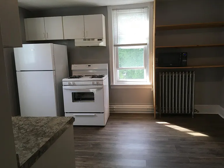 154 Bickley Rd — Photo 3