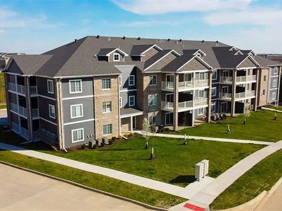 2875 Spring Rose Cir