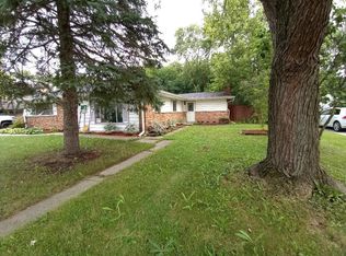 351 Suwanee St, Park Forest, IL
