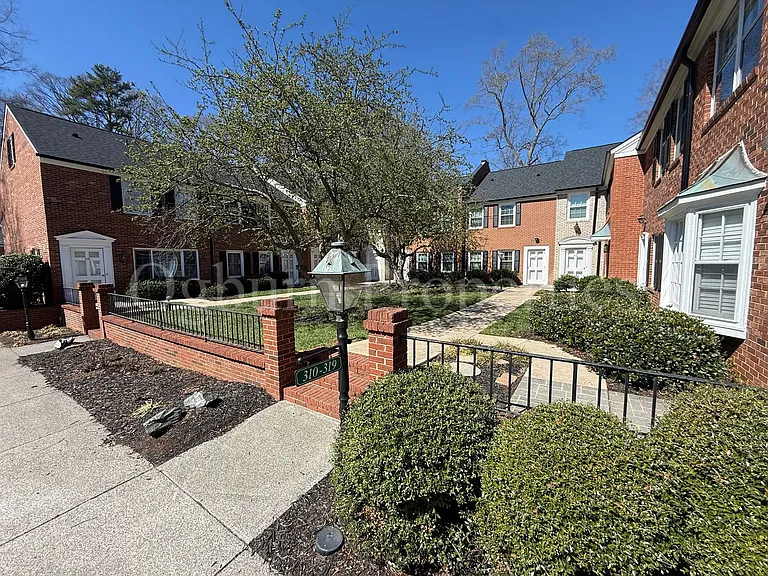 318 Hanover Arms Ct — Photo 11