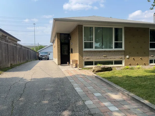 126 Rangoon Rd #Basement, Toronto, ON M9C 4P2