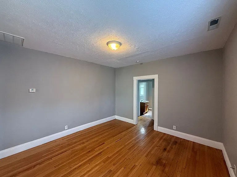 118 N Glenwood Ave — Photo 15
