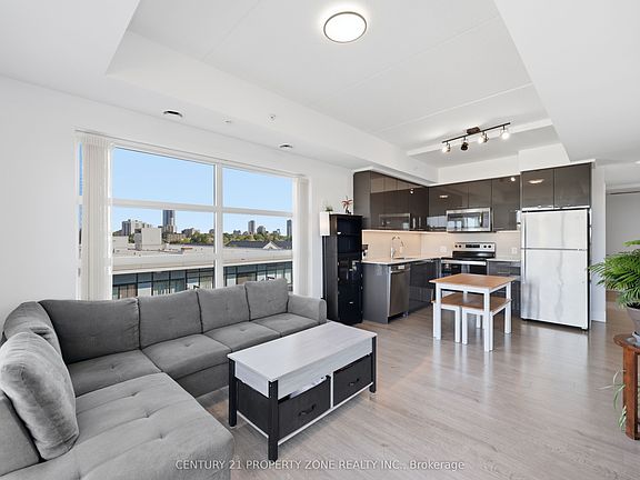 5th image of 15 Prince Albert Blvd #516