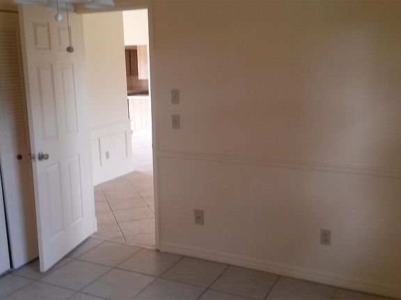 4th image of 1115 SW Jacqueline Ave