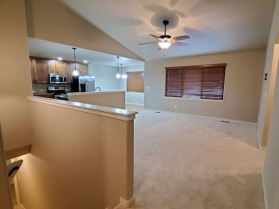 2nd image of 3303 Laguna St
