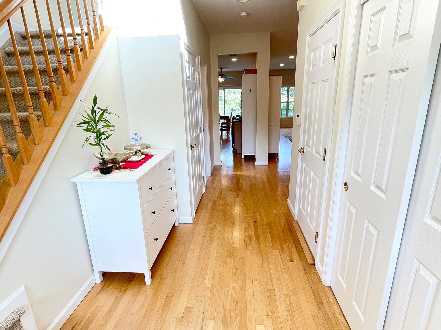 3 bed, 2.5 bath, 1800 sqft, $5,500 — Photo 4
