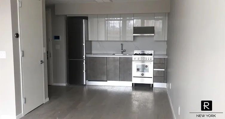 Rented by R New York | media 37