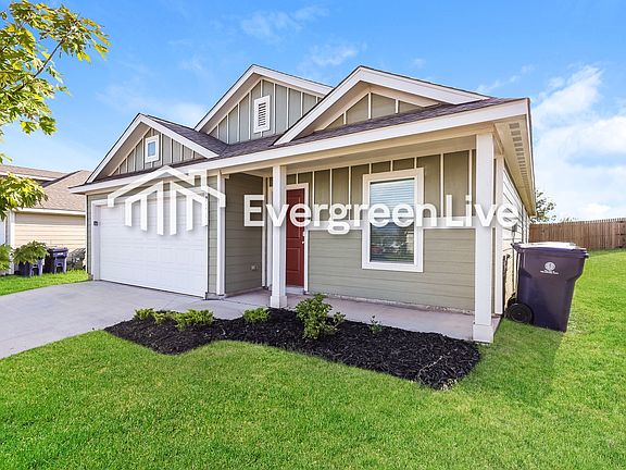 2nd image of 2213 Sycamore Creek Ave