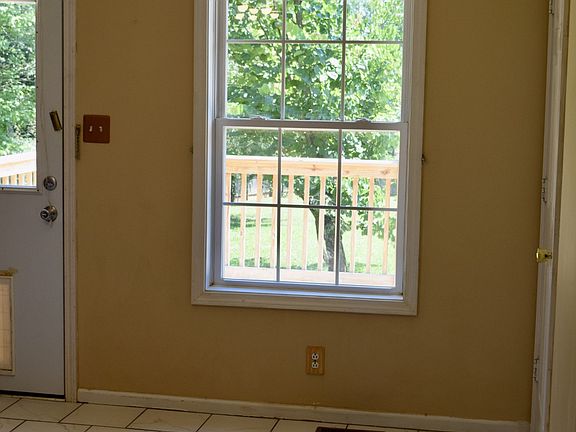 5th image of 3717 Heather Dr