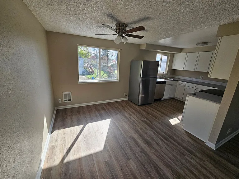 2535-2537 Wilark Dr NW — Photo 8