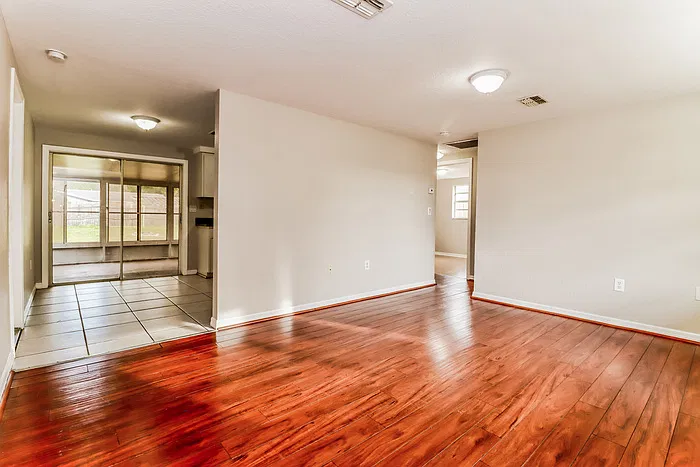 2 bed, 1.0 bath, 720 sqft, $1,445 — Photo 4