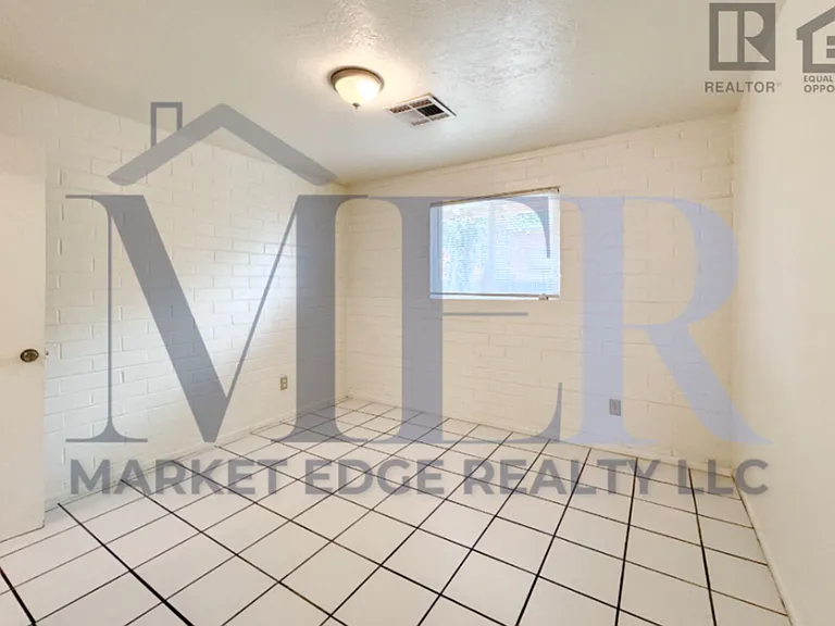 1640 E Brill St — Photo 17