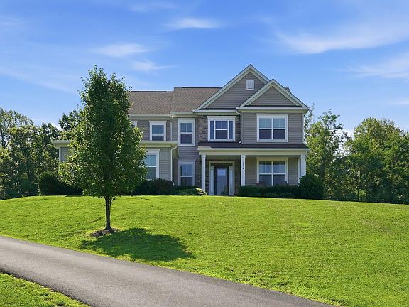 3rd image of 124 Brooke Point Ct