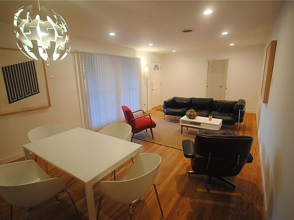 5th image of 617 Westwood Dr