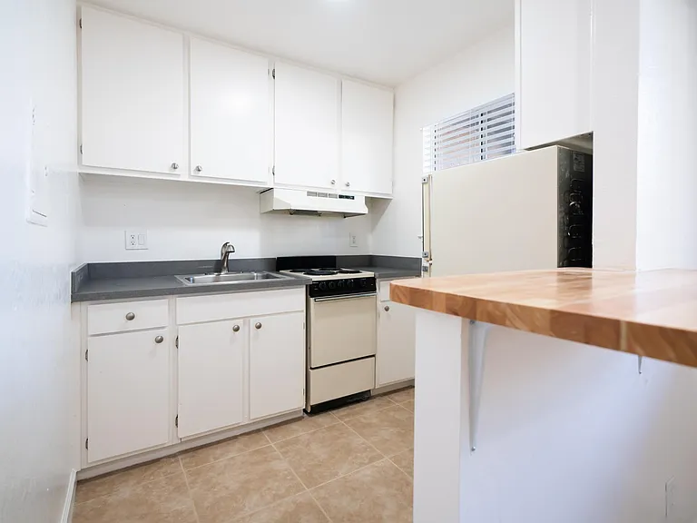 5522 Camden Ave #11 — Photo 3