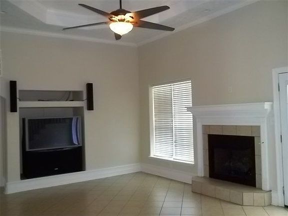 4th image of 2300 Helena Ave