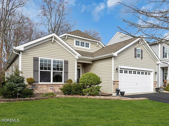 2nd image of 37 Kingston Drive