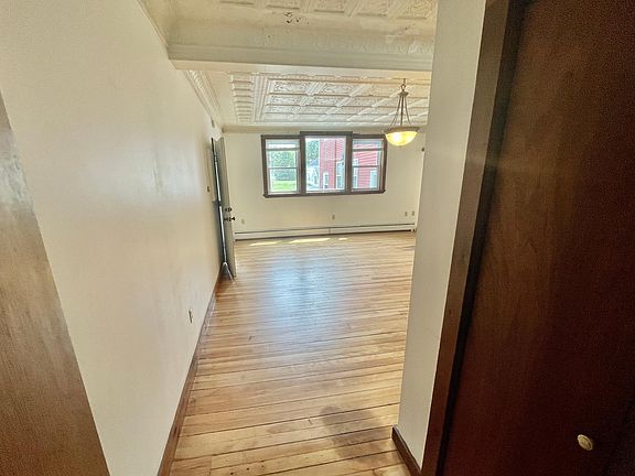 4th image of 45 Holbrook Ave #5
