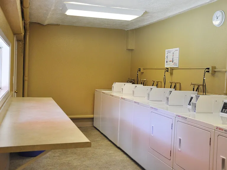 Coronado Apartments — Photo 15