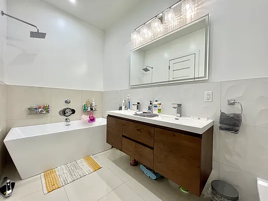 Rented by SERHANT. | media 32