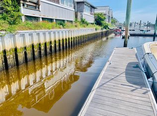 2-C2A Keelson Row #C2A, Southport, NC 28461