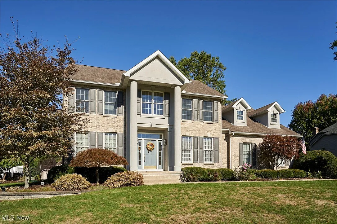 108 Westwind Dr NE photo 1