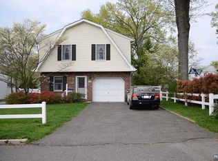 72 Blauvelt Ave, Dumont, NJ 07628