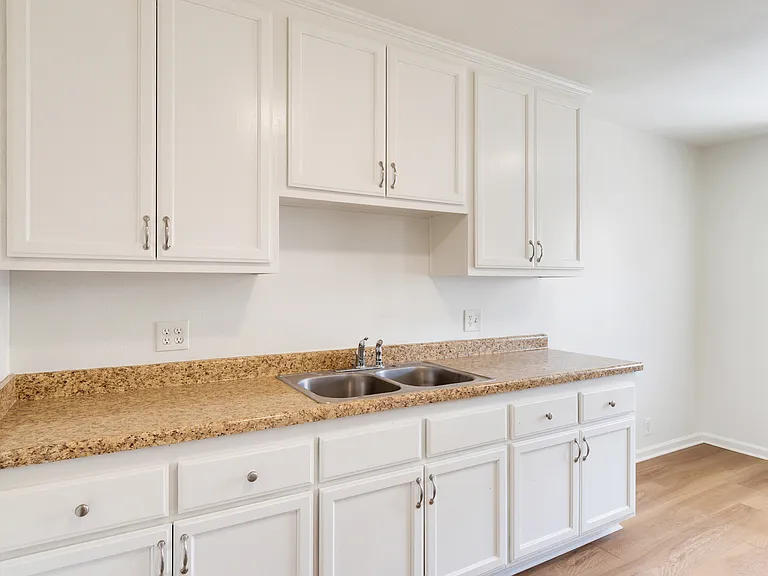 15800 Santa Ana Ave #1 — Photo 10