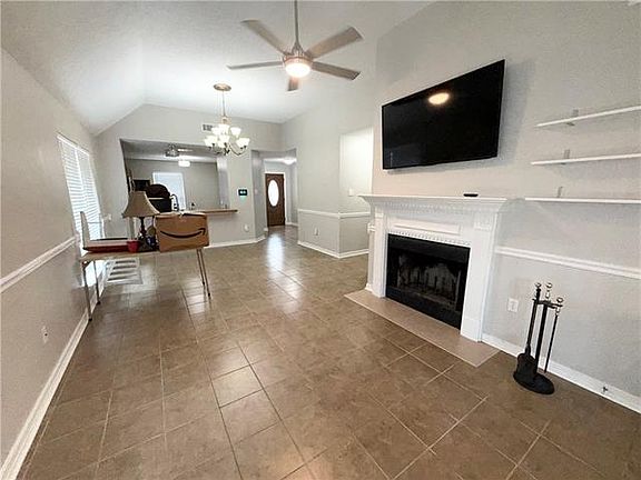 3rd image of 1170 Rose Meadow Loop