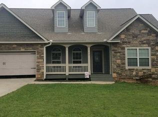 17 Asbury Landing Dr, Cleveland, GA 30528