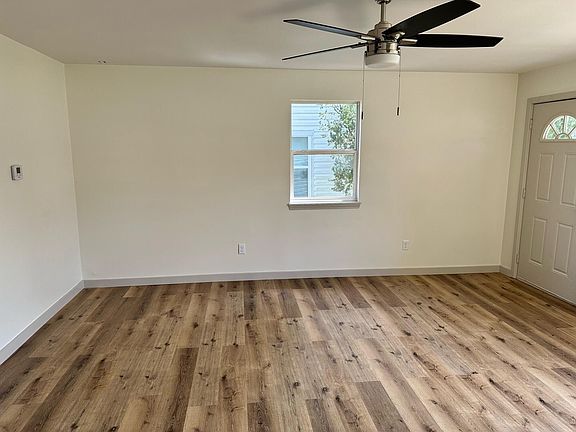 3rd image of 603 Donnelly Ave