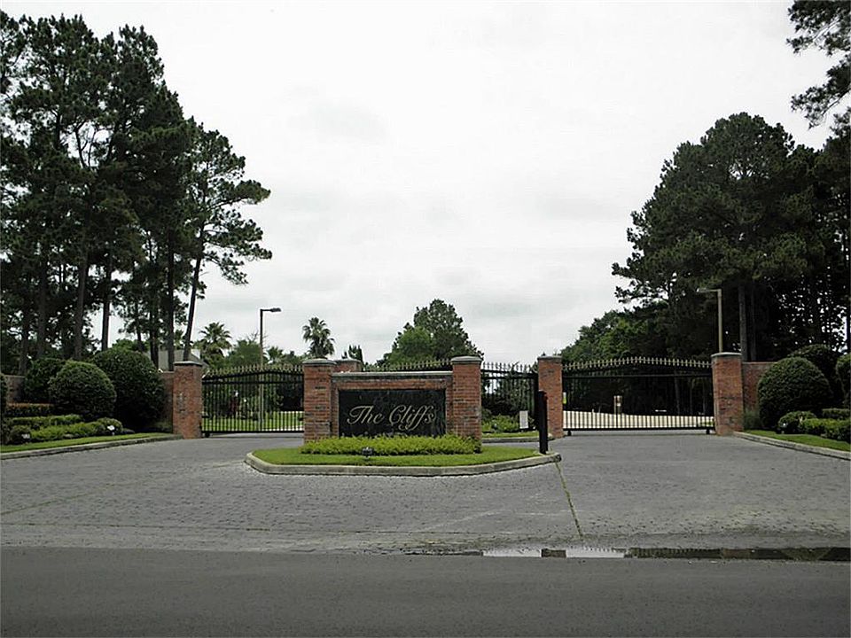 1st image of 744 Mountain View Dr